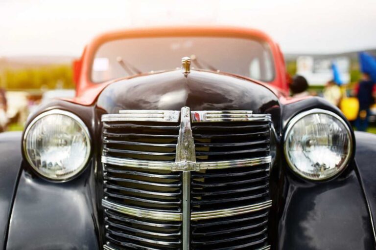 Carros mais velhos: quando o dono pode ficar isento de pagar IPVA? Carros mais velhos: quando o dono pode ficar isento de pagar IPVA